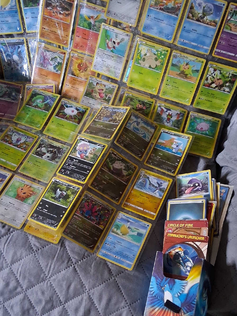 Pokémon Trading Card Lot - Assorted Holo & Common Cards